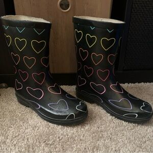 Nomad girls size 1 Heart Pattern Kids Rain Boots